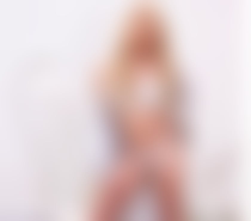 Trans Escorts Holborn Station Holborn - Central London - Photos for 🔥 NEW! Brazilian Blonde Bombshell - Versatile Top