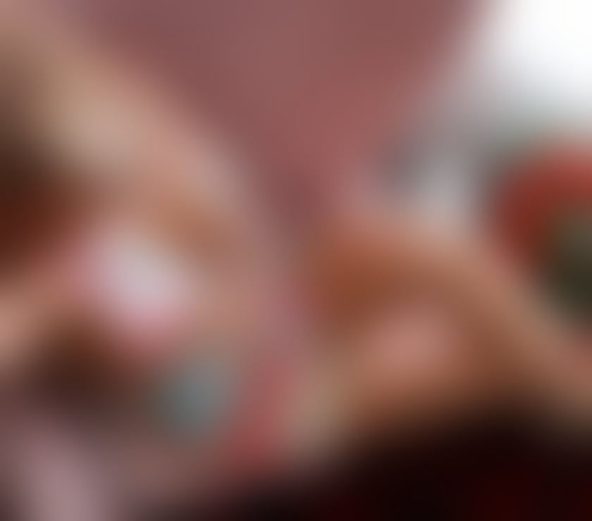 Escorts Hampshire Portsmouth - Photos for Scarlet Temptress Tantric Domina Massage