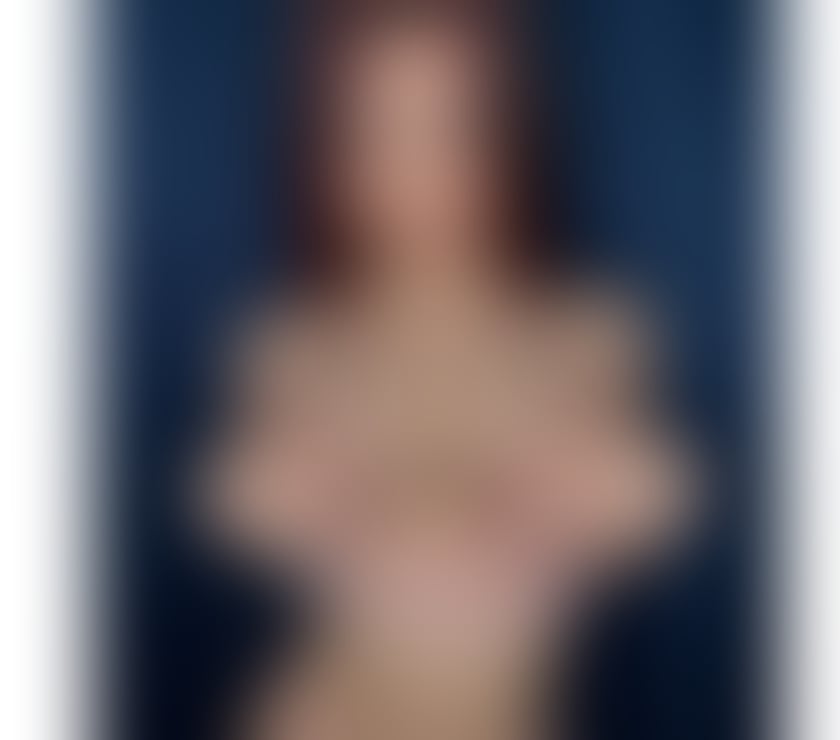  Escorts & Erotic Massage Mayfair Central London - Photos for 18 YEAR OLD LOOKING FOR HELP