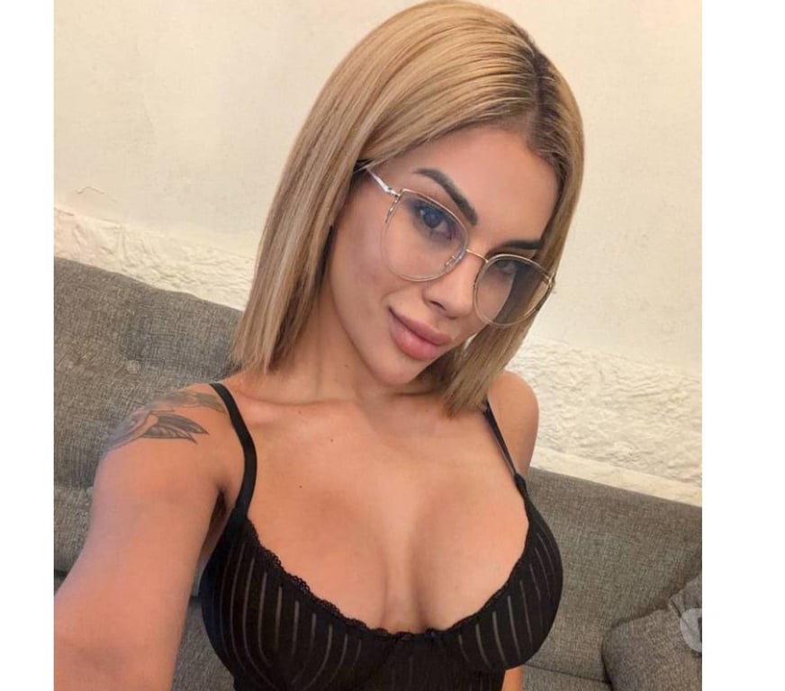 Escorts South West London Chelsea - South West London - Photos for Student for the day, slut for the night