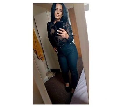  Escorts Leeds City Centre Leeds - Photos for What you see it's what you get,new petite beauty