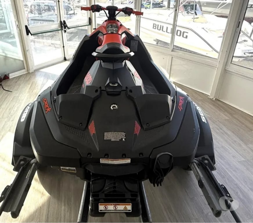 narrow boats for sale Causeway Coast and Glens Armoy - Causeway Coast and Glens - Photos for Jet ski 2022 Sea-Doo SPARK TRIXX 2up