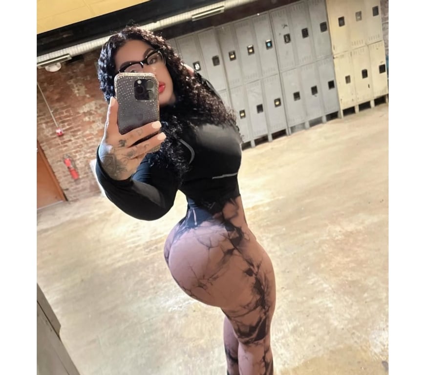 Escorts West Yorkshire Leeds - Photos for Laura big boom sexy tits🍒🔞