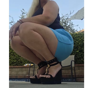 Escorts Colindale North West London - Photos for 6’7ft Tall BBW American Amazon!