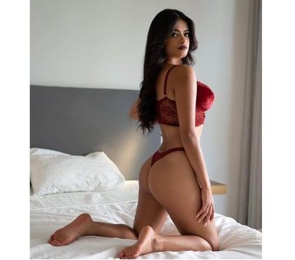 Escorts Reading Town Centre Reading - Photos for GFE, OWO , FRENCH K 💯Guaranteed. No rush.
