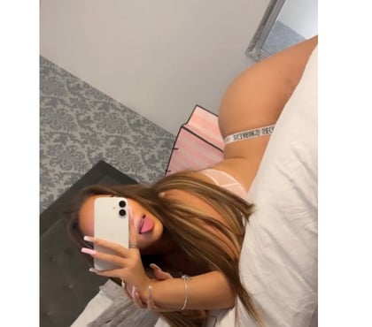 Escorts Oxford Business Park South Oxford - Photos for Roxi new girl in town