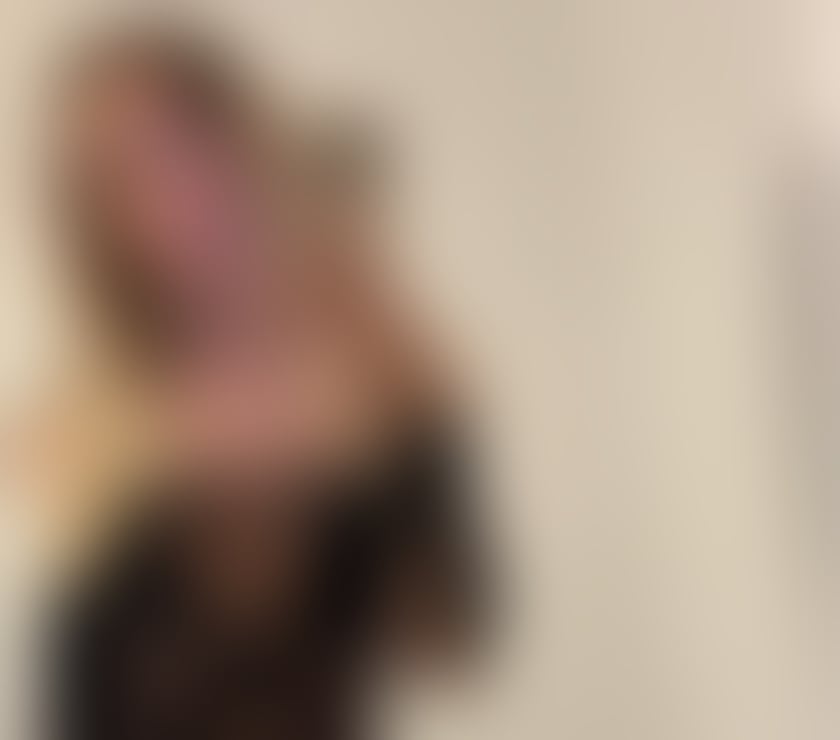 Naughty girl new in Town Party girl & discreet