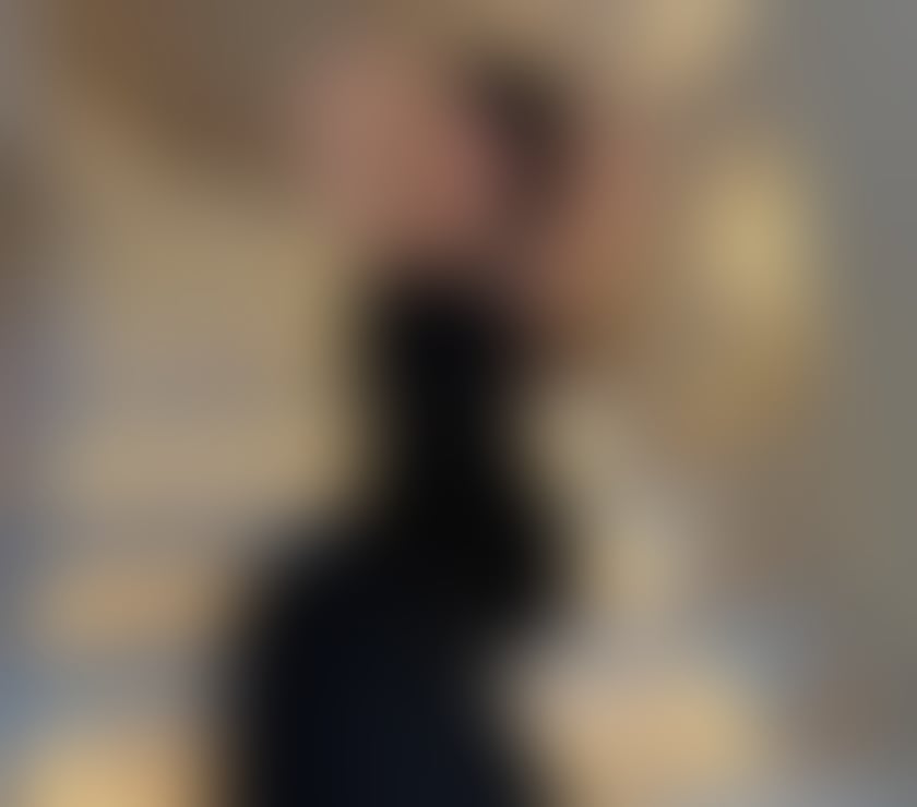 Escorts Surrey Guildford - Photos for Discreet escort and massage in Guildford