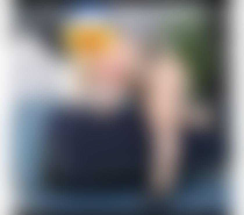 Escorts Huddersfield Kirklees - Photos for Hi. I m Lola. Back agen in town