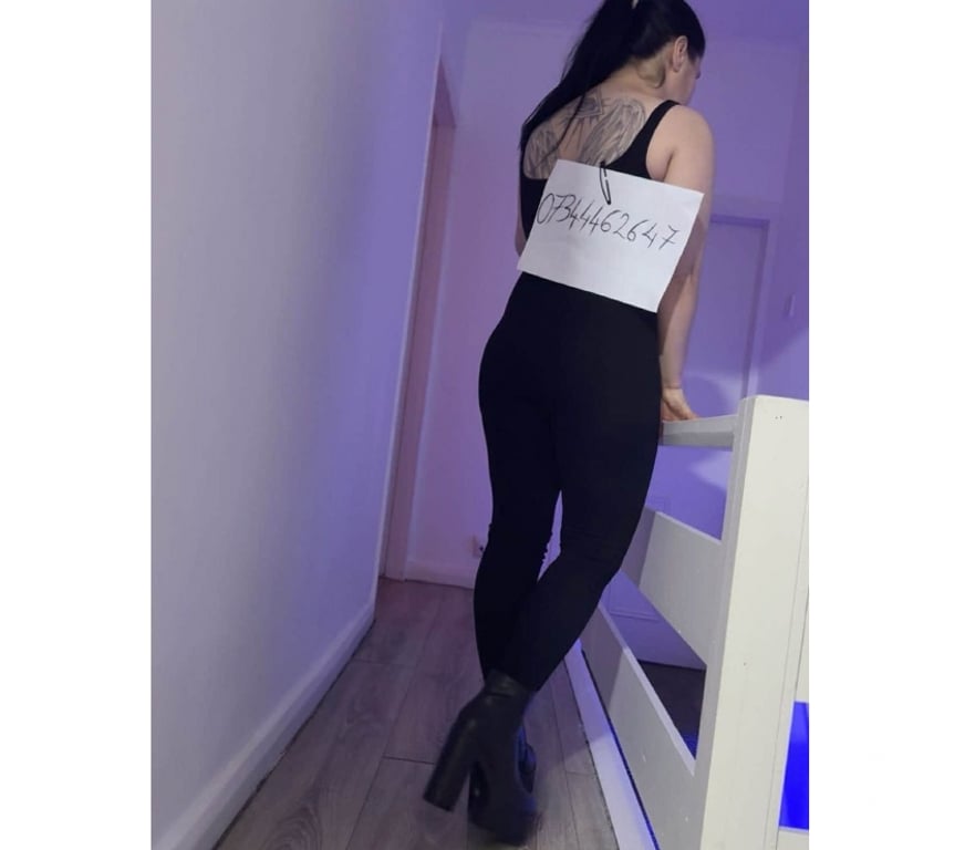 Escorts Merseyside Knowsley - Photos for Clean,Friendly & professional warm Personality -discret