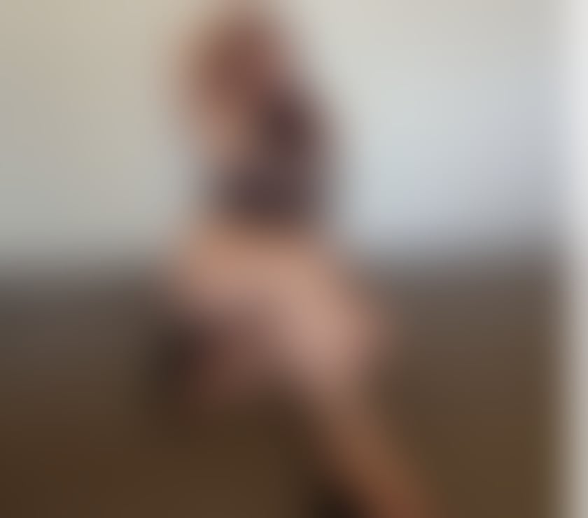 Escorts West Northamptonshire Northampton - West Northamptonshire - Photos for Mely🔥NEW😈party🍷strap on❤️Owo 💋kiss🔥GFE