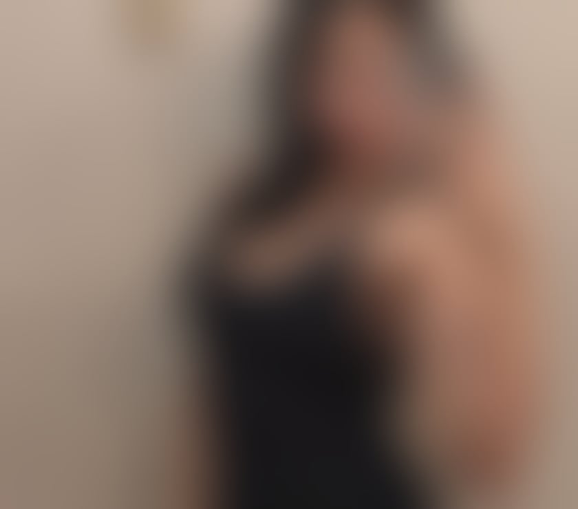 New Elegant and discreet Indian Companion Offering Massage.