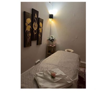  Escorts Aberdeen City Centre Aberdeen - Photos for Hi VERY THAI XX NEW GIRL HERE FOR A SHORTH TIME