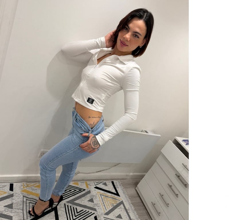 Escorts South East London Bromley - Photos for ZOE YOUNG BRAZILIAN 🇧🇷AND NAUGHTY 👿