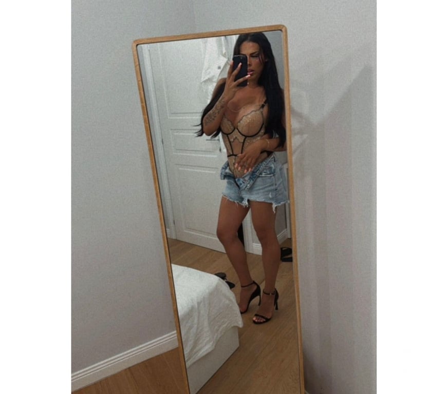 Trans Escorts West London Acton Town Station - West London - Photos for Reliable and Discreet Escort