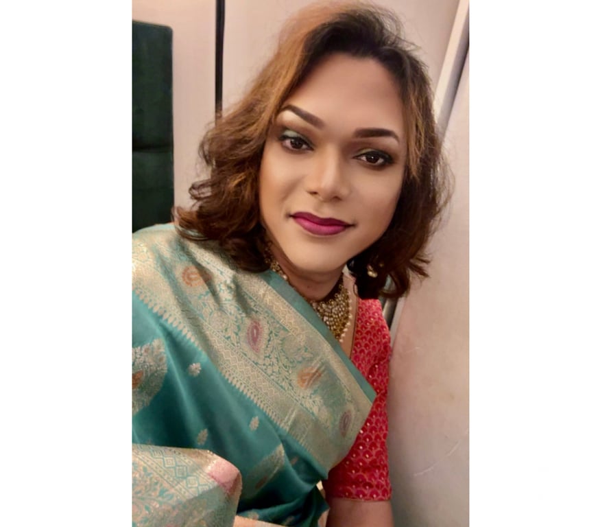 Trans Escorts East London Stratford - East London - Photos for Indian Trans girl offers tantric massage and fun