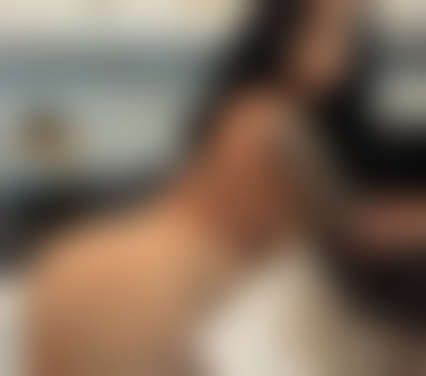 PARTY EBONY IN TOWN ♥️