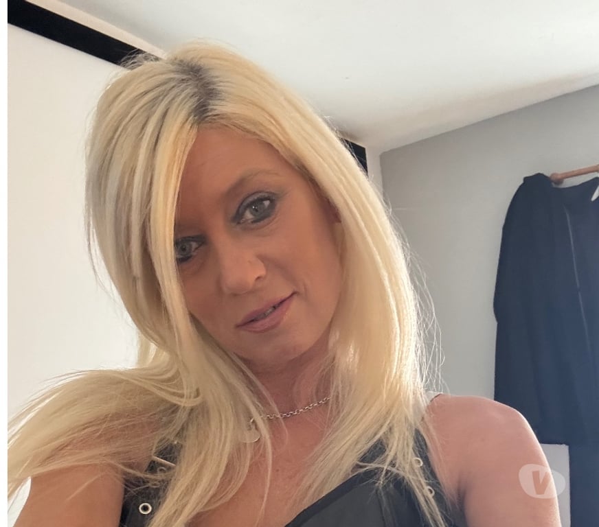 Escorts Nottinghamshire Nottingham - Photos for Bombshell beauty