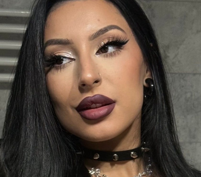  Escorts & Erotic Massage Standish Wigan - Photos for Stunning & Confident Lady – Premium Private Company