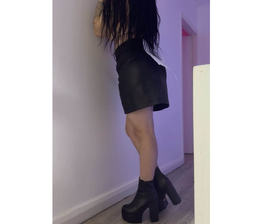 Escorts Merseyside Liverpool - Photos for Clean,friendly & professional warm personality - discret