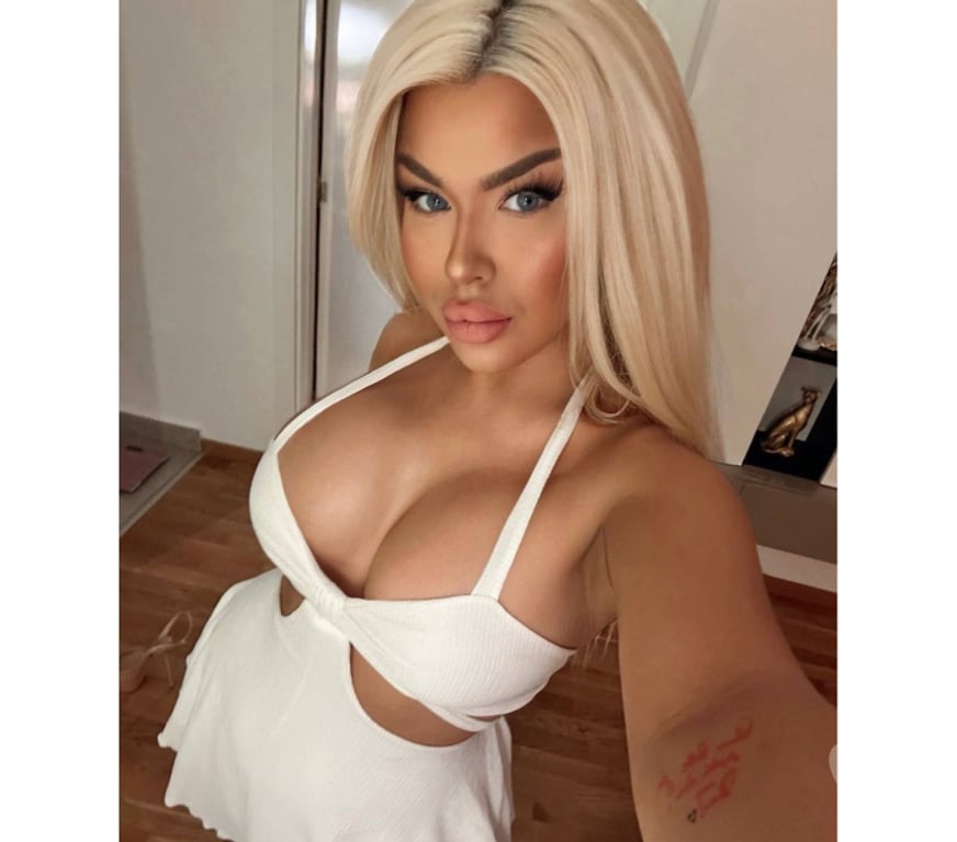 Escorts Swansea - Wales Swansea City Centre - Swansea - Photos for Eliz hottest girl in town ! Real and geniue 100% !