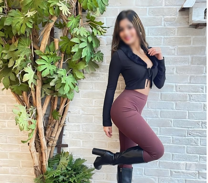 Escorts West Yorkshire Leeds - Photos for No 1 escort indian lady in Adel