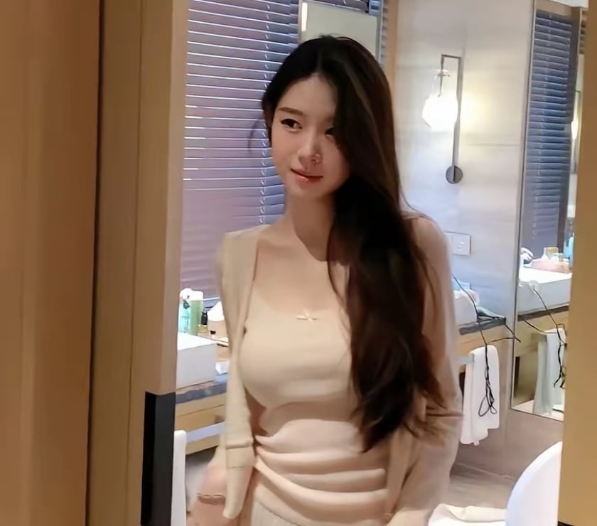 Escorts Lincolnshire East Lindsey - Photos for ✨ Mysterious Companion · Intimate & Confidential ✨