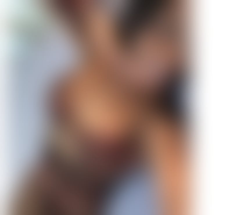 Escorts West Midlands Birmingham - Photos for Luna, a petite and sexy Brazilian girl.