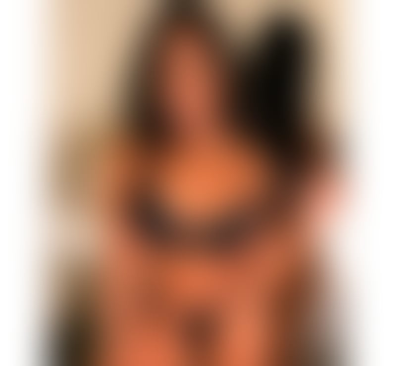 Escorts West Midlands Birmingham - Photos for Luna, a petite and sexy Brazilian girl.