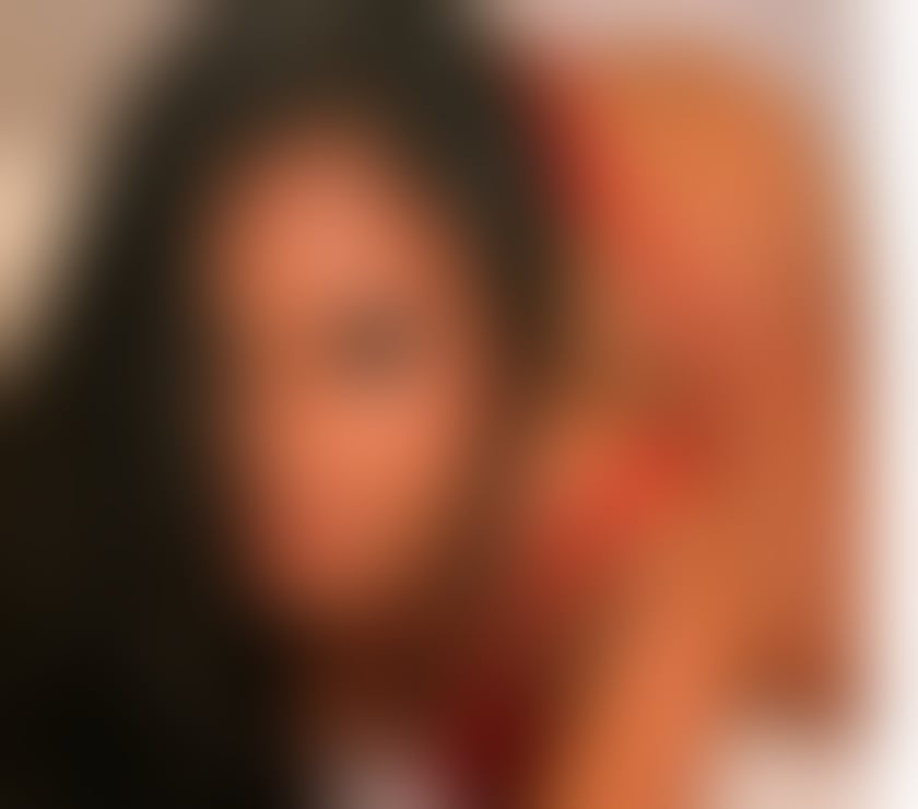 Escorts West Midlands Birmingham - Photos for Luna, a petite and sexy Brazilian girl.