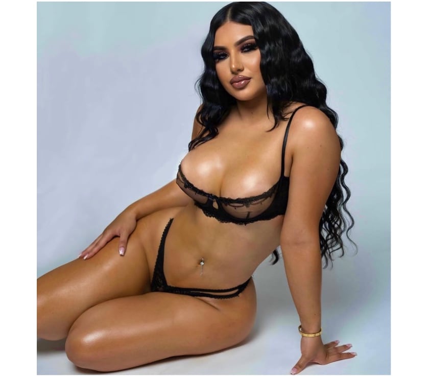 Escorts Liverpool City Centre Liverpool - Photos for 🔥mel latina party avaible in Liverpol 🔥