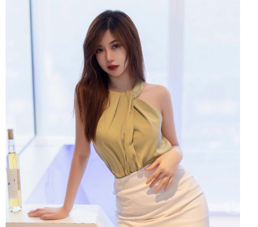 Escorts Devon Torbay - Photos for New Asian ONLY a week in Torquay 07436756485