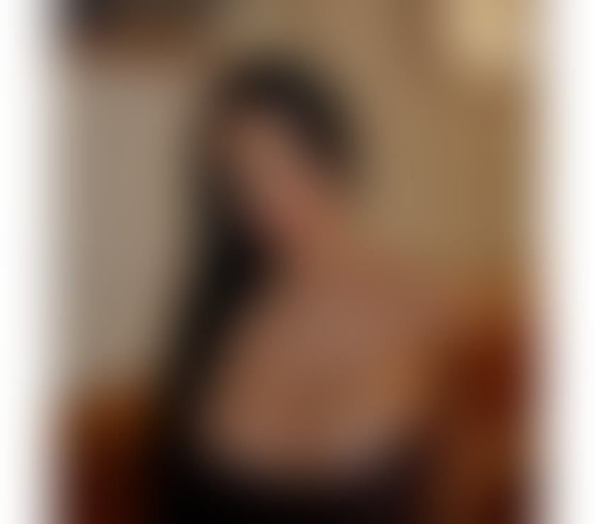  Escorts Luton Town Centre Luton - Photos for HELLO I'M NEW IN TOWN PARTY GIRL NO RUSH OUTCALL