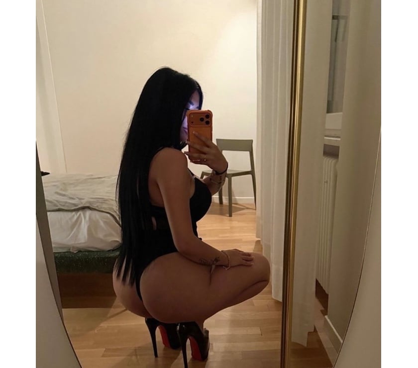 OWO Escorts Luton Town Centre Luton - Photos for HELLO I'M NEW IN TOWN PARTY GIRL NO RUSH OUTCALL
