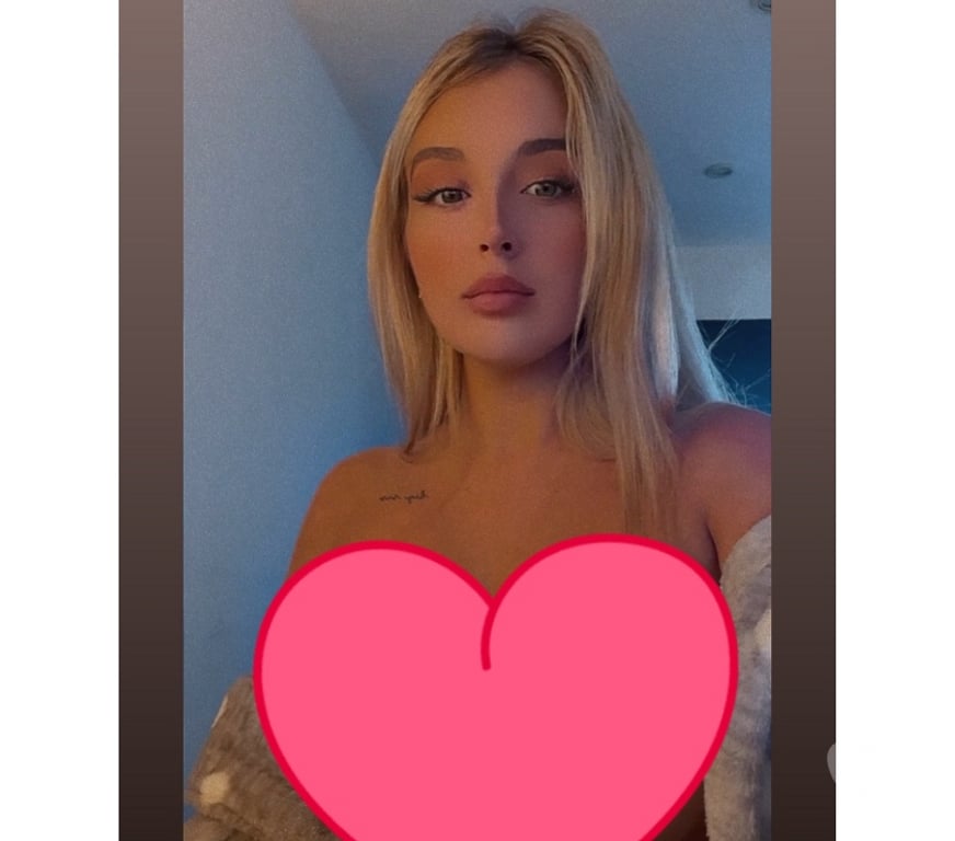 Adult Entertainment Essex Basildon - Photos for ONLINE 🩷 Dirty & sweet , message me now 🍑