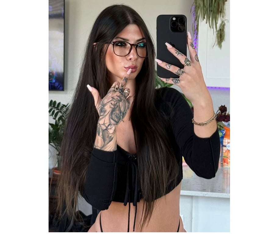 Escorts Hull Hull City Centre - Hull - Photos for 🍒MANU BRAZILIAN STUDENT🍒HIGH CLASS 🍾🥂NO RUSH