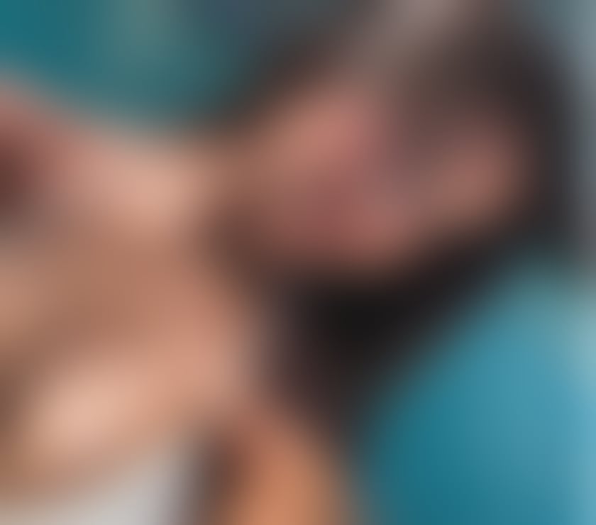 Brazilian Beauty 🇧🇷 Naughty Curves 🍑💋