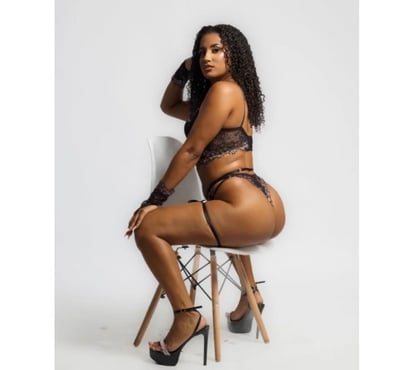 Photos for 🌟New In Town🍑 Perfect For Good Service🍓