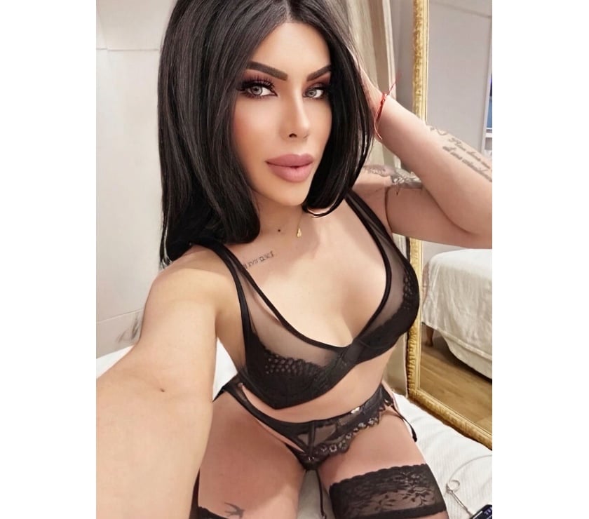 Trans Escorts West Midlands Birmingham - Photos for Michelle Spectacular, expert with beginners