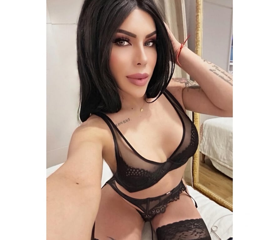 Trans Escorts West Midlands Birmingham - Photos for Michelle Spectacular, expert with beginners
