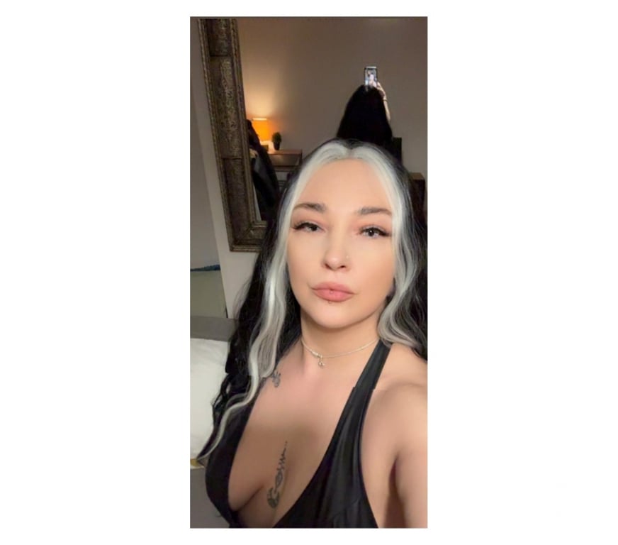 Escorts Hampshire Southampton - Photos for Half British half German x NEW Emy in Town