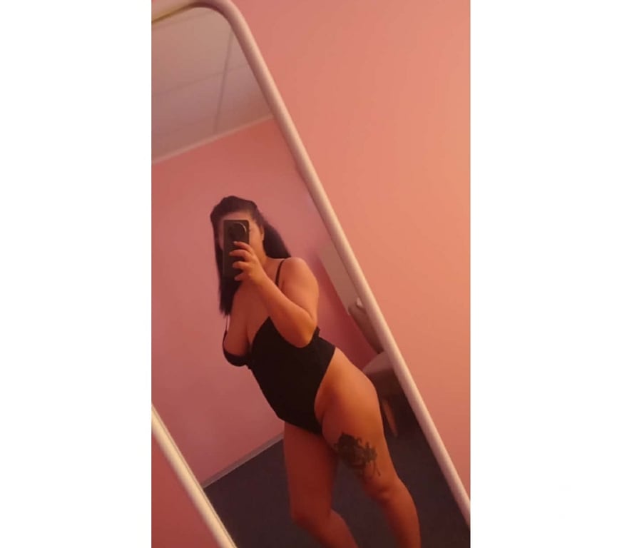 Escorts South East London Catford - South East London - Photos for Ella new in town party girls