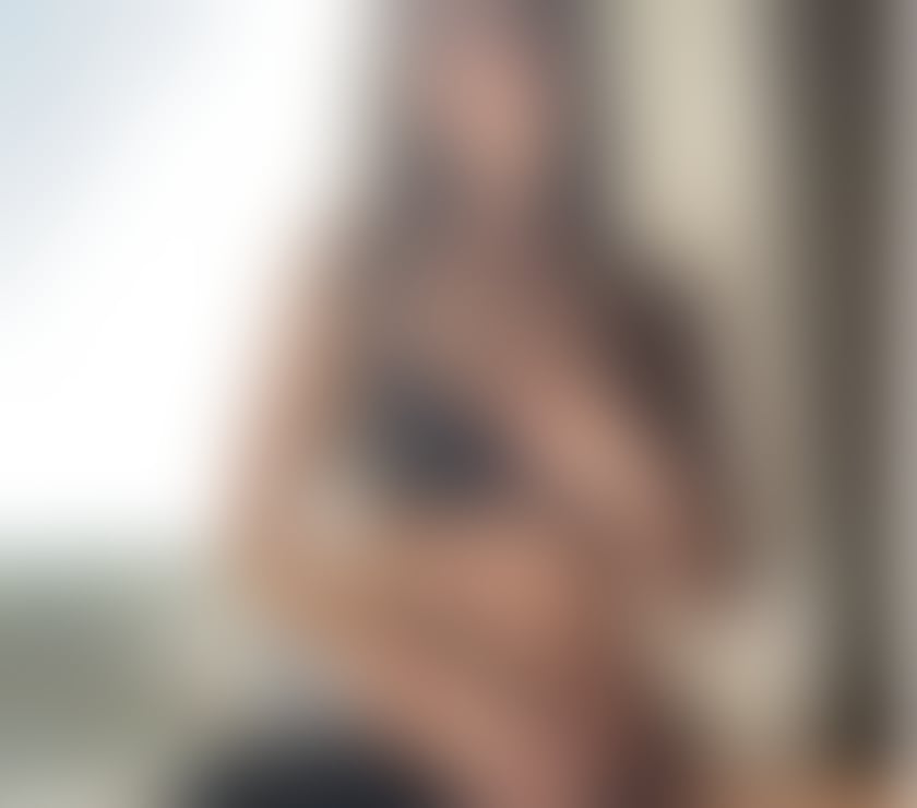 Escorts Falkirk Falkirk Town Centre - Falkirk - Photos for Petite Hanna. Such a sweet little thing in a Latin body