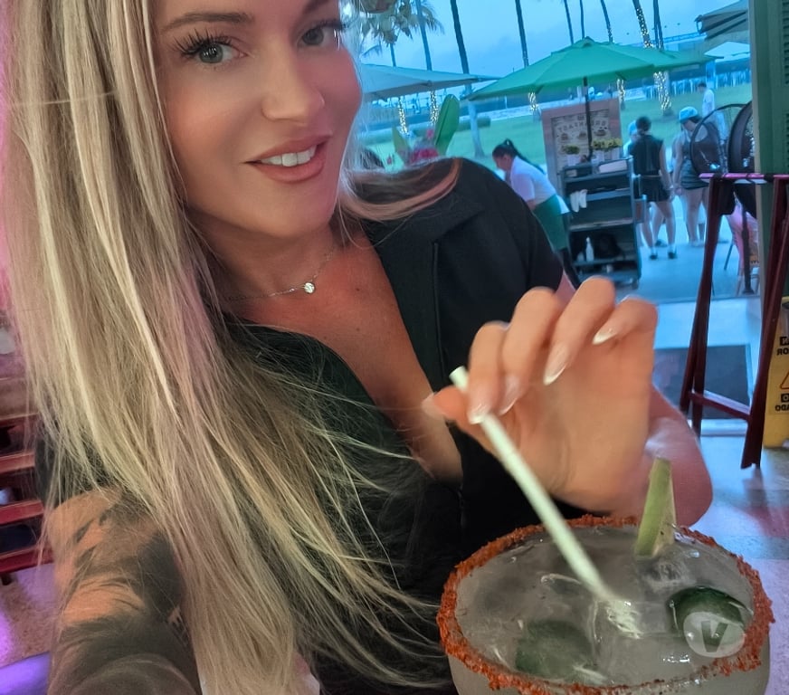 Adult Entertainment South West London Kingston upon Thames - Photos for VIDEOCALL & MORE ON WHATSAPP +447305536221