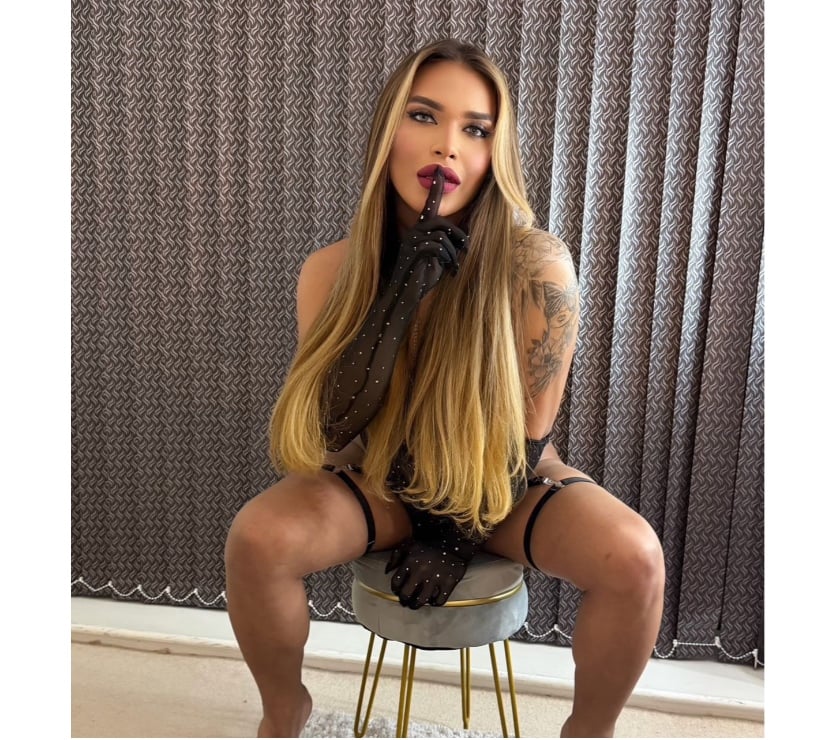 Trans Escorts West London Ealing - West London - Photos for Giio SUCCULENT XXL HOT🍆 PARTY🎊🎉