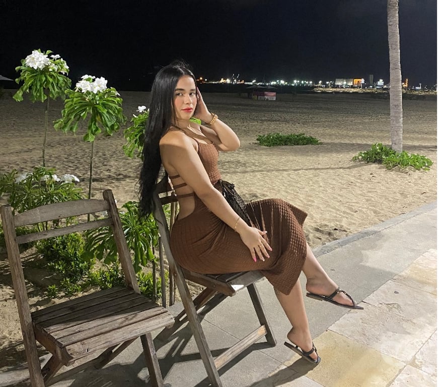 Escorts West London Ealing - West London - Photos for ISABELLA LATINA SMALL AND VERY HOT😈🥵🔥