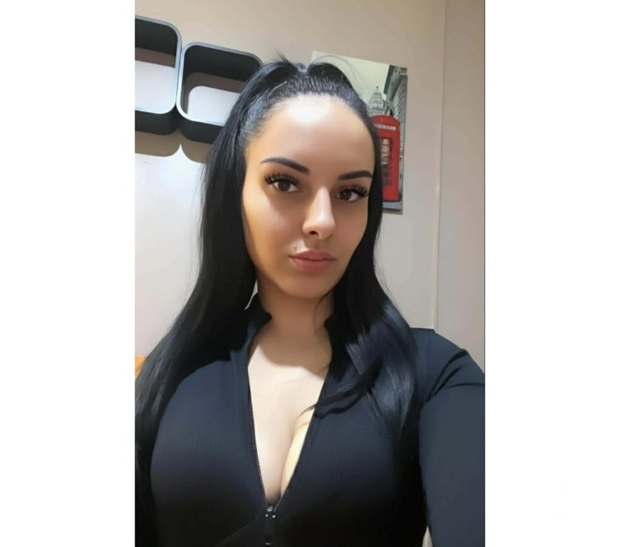 Escorts Derbyshire Derby - Photos for 🔥HOT PARTY LAURA COME AND LET'S HAVE A GOOD TIME 🔥