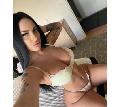 Escorts Oxford City Centre Oxford - Photos for Cleo🍭HOT CURVY PARTY-GIRL 🥳