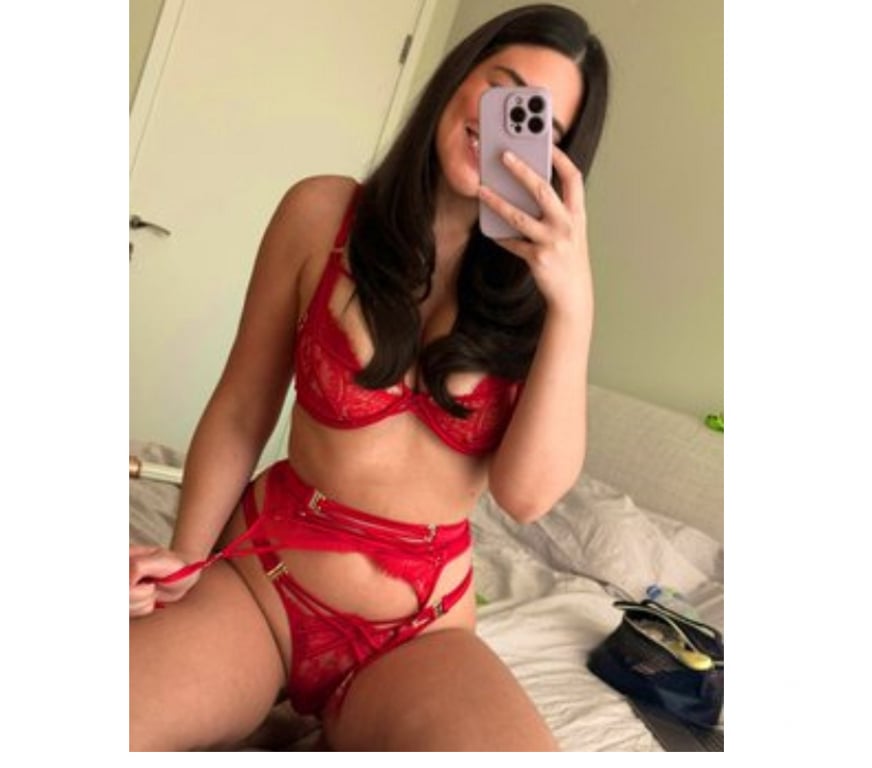 Escorts Surrey Reigate and Banstead - Photos for Vanessa Hot Curly Girl💖🫦 HOT in TOWN🫦👙💋