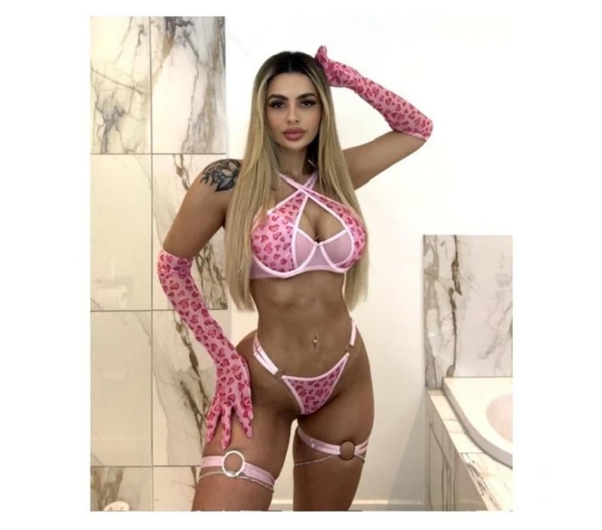 Escorts Oxfordshire Oxford - Photos for 🔥LATINA TRAVIESA 25 YEARS OLD🍭A-level wealth💦